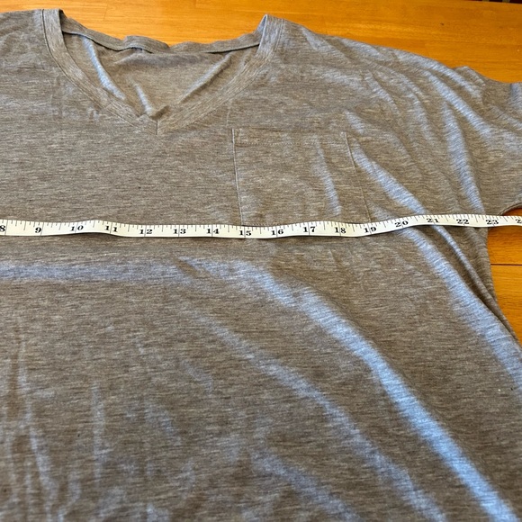Gray rolled sleeve v-neck top - Picture 6 of 6